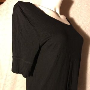 Black 3/4 sleeve shirt